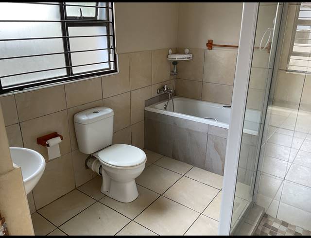 3 BEDROOM FREEHOLD FOR SALE IN SAGEWOOD